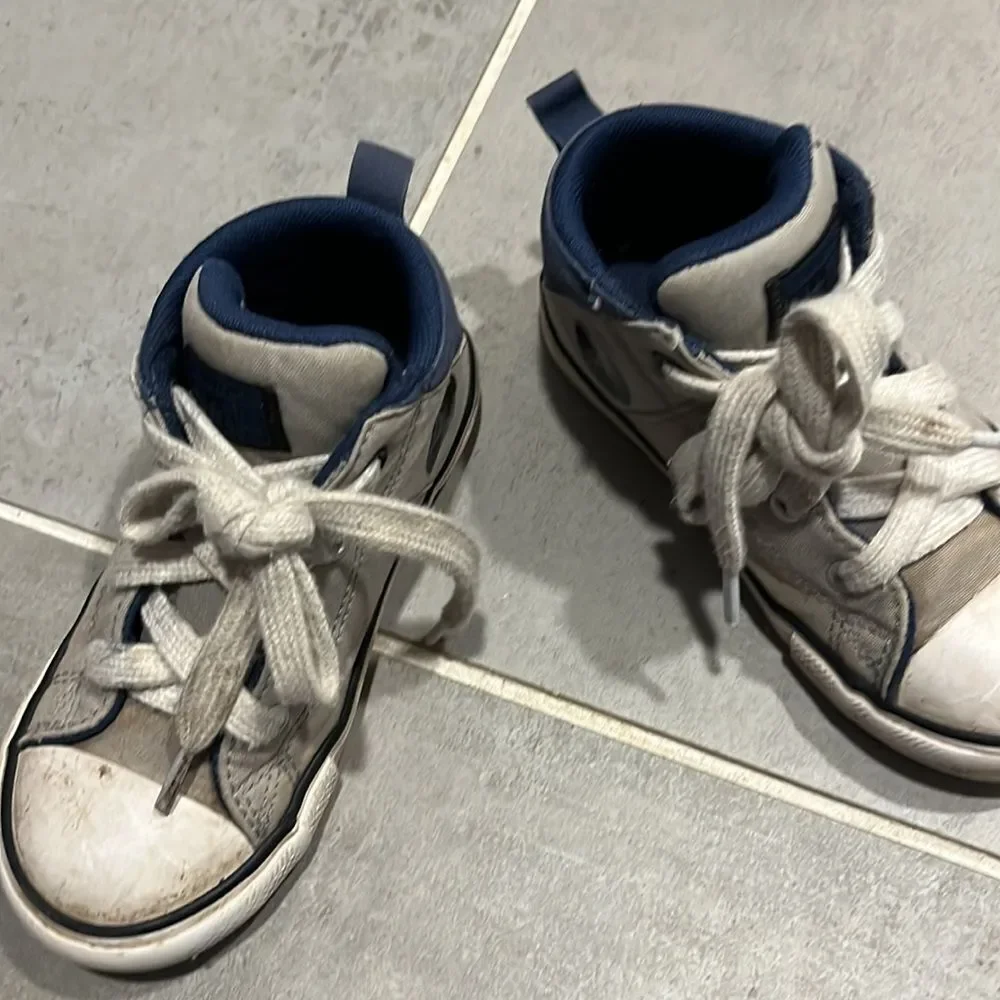 Converse boys sneakers